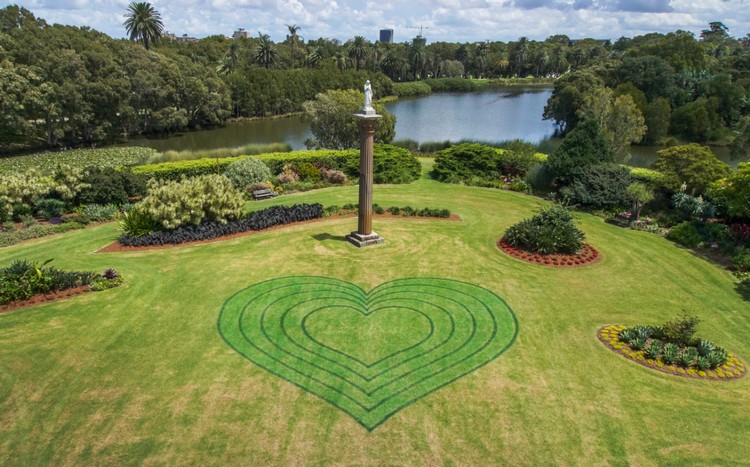 Centennial-Park heart